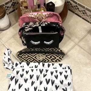 Assorted makeup/travel bags